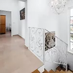 Cvita Domenica * Πόρετς
